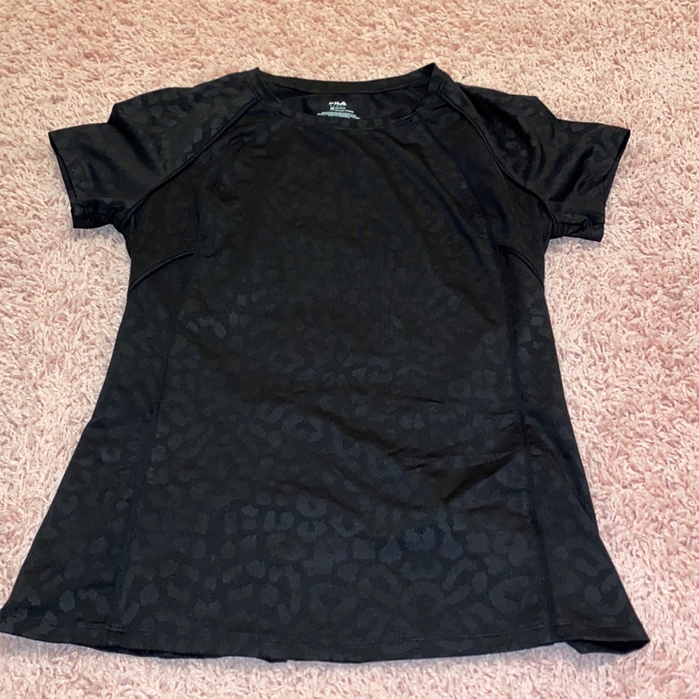 Black leopard athletic top